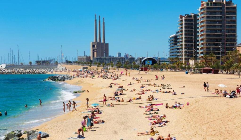 Maifamilybcn-Comodo Y Metro Cercano Badalona Bagian luar foto